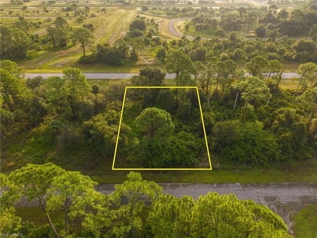124 Horseshoe Loop, Labelle, Florida 33935