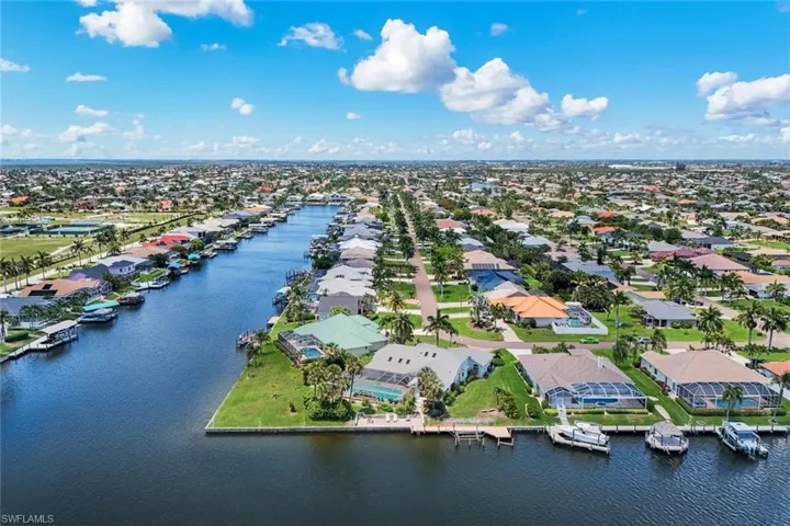 2546 Sw 45th St, Cape Coral, Florida 33914