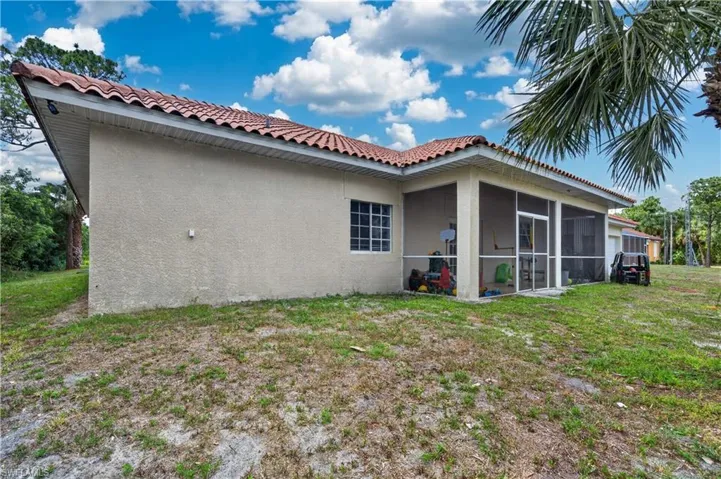 614 Jackson Ave, Lehigh Acres, Florida 33972