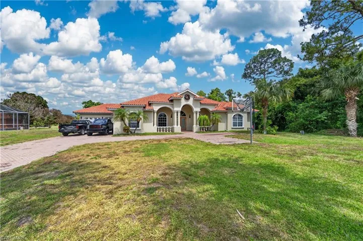 614 Jackson Ave, Lehigh Acres, Florida 33972