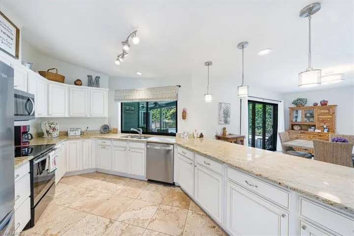 1901 Princess CT, NAPLES FL 34110