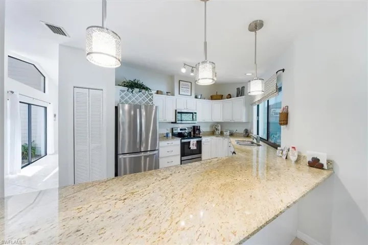 1901 Princess CT, NAPLES FL 34110
