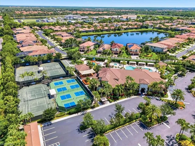 13421 Coronado Dr, Naples, Florida 34109