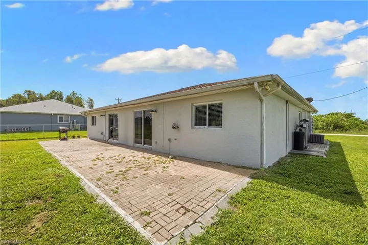 909/911 Jaguar Blvd, Lehigh Acres, Florida 33974