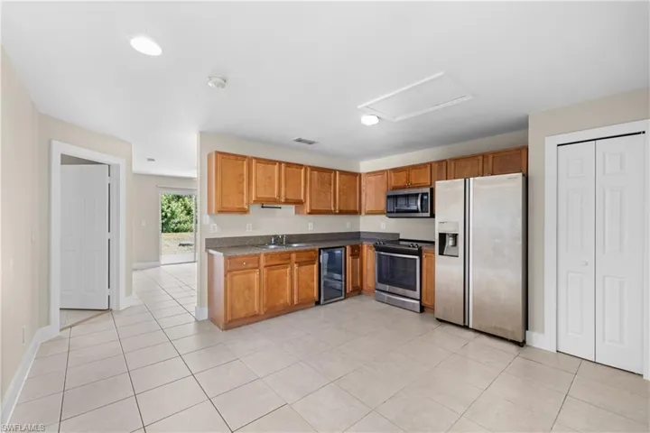 909/911 Jaguar Blvd, Lehigh Acres, Florida 33974