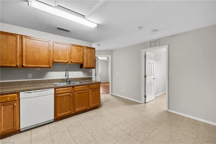 909/911 Jaguar Blvd, Lehigh Acres, Florida 33974