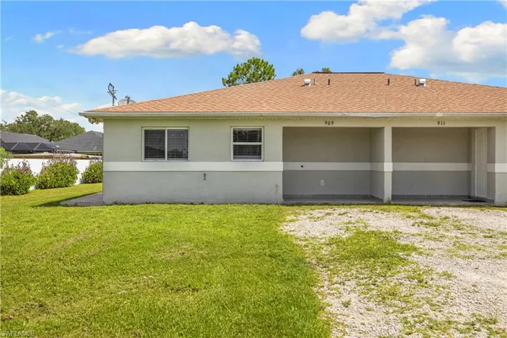 909/911 Jaguar Blvd, Lehigh Acres, Florida 33974