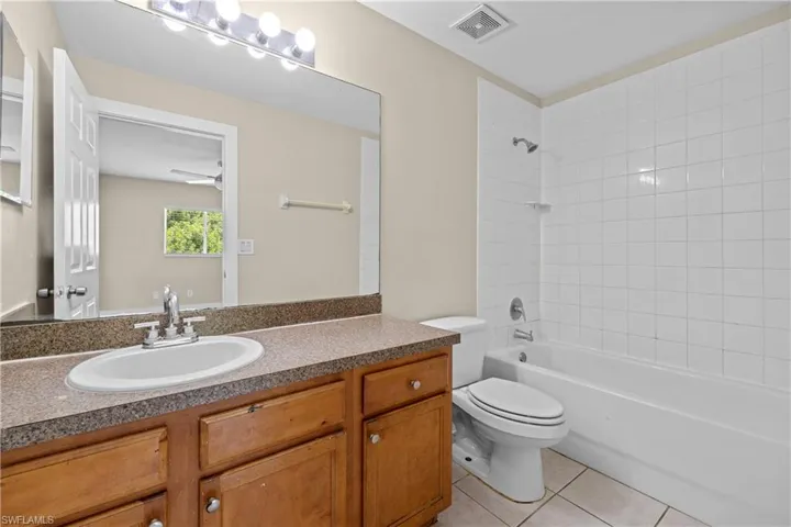 909/911 Jaguar Blvd, Lehigh Acres, Florida 33974