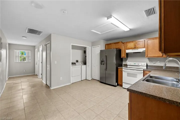 909/911 Jaguar Blvd, Lehigh Acres, Florida 33974