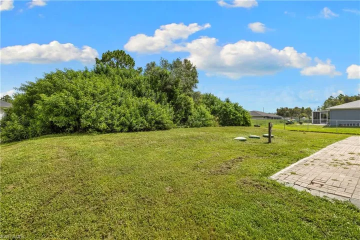 909/911 Jaguar Blvd, Lehigh Acres, Florida 33974