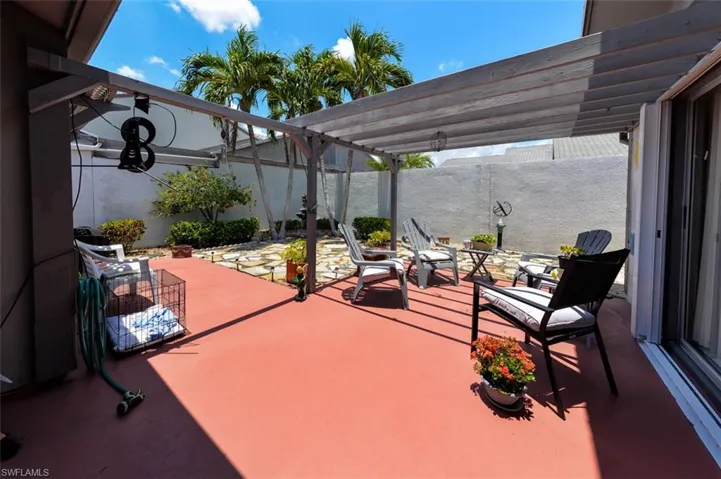 9717  Maplecrest  CIR, Lehigh Acres, FL 33936