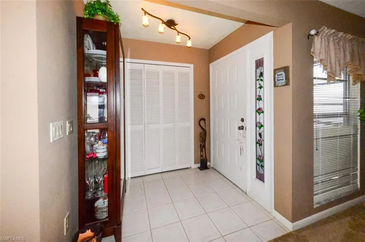 9717  Maplecrest  CIR, Lehigh Acres, FL 33936