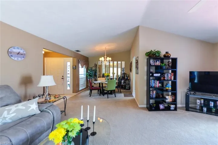 9717  Maplecrest  CIR, Lehigh Acres, FL 33936