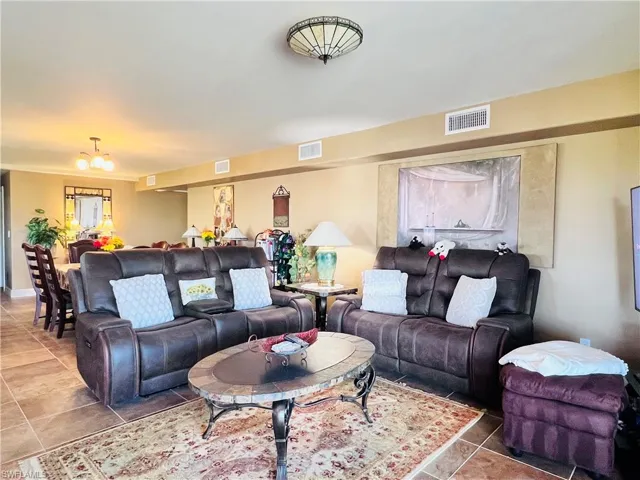 1200 Gulf Shore Blvd N # 404, Naples, Florida 34102