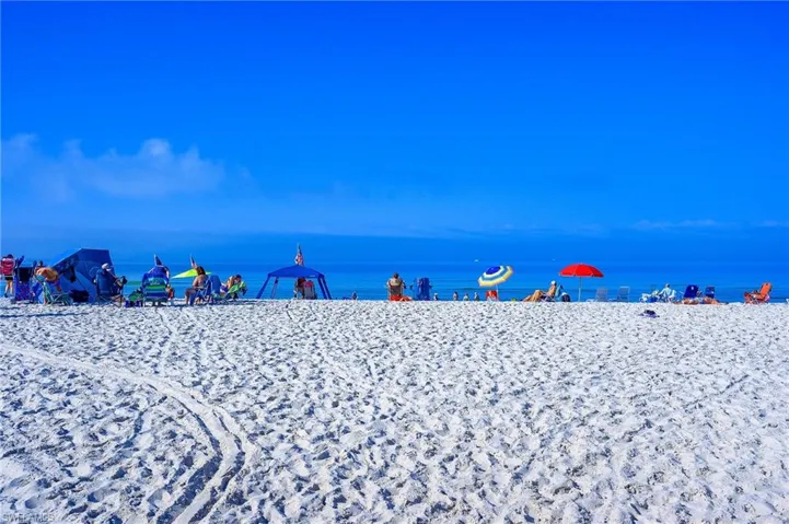 Vanderbilt  beach view