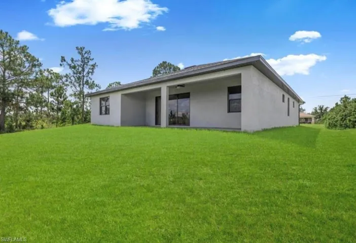 3007 62nd St W, Lehigh Acres, Florida 33971