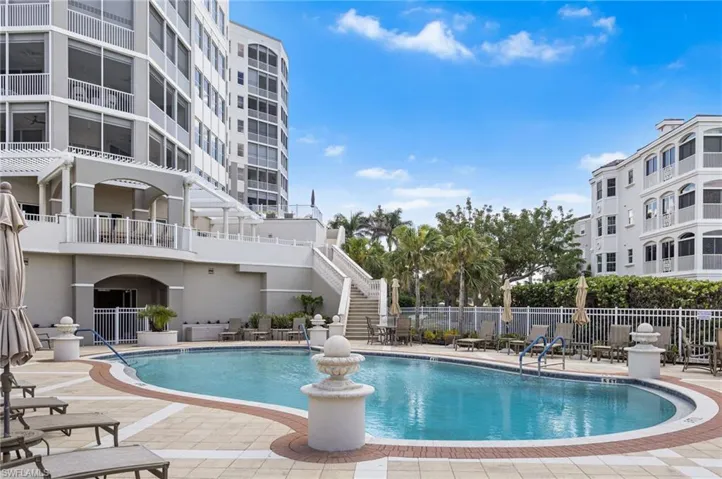 Community pool for Paramount residents!
