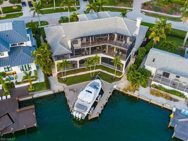 689 Rockport Ct, Marco Island, Florida 34145