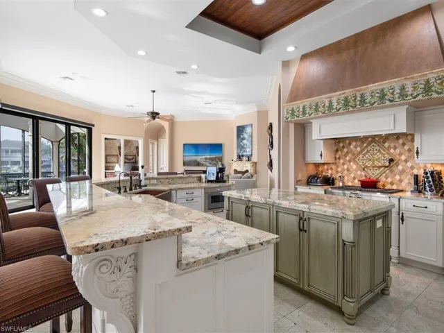 689 Rockport Ct, Marco Island, Florida 34145