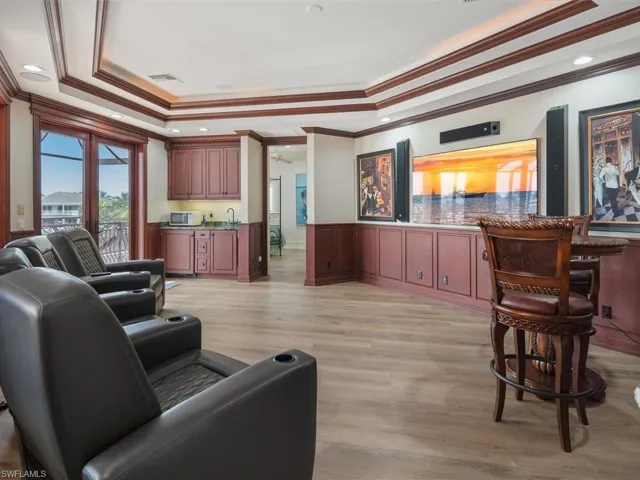 689 Rockport Ct, Marco Island, Florida 34145