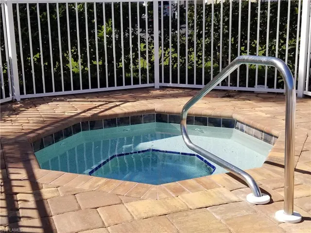 Cobblestone spa for relaxing