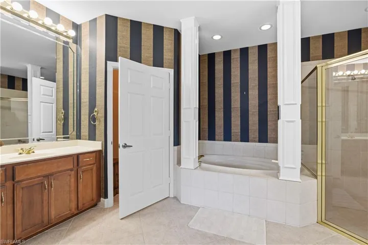 12200 Toscana Way 102, Bonita Springs, Florida 34135
