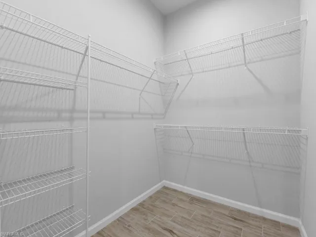 Spacious closet w