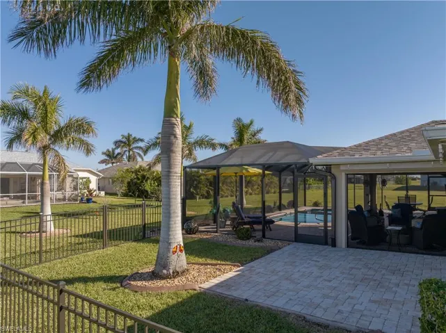 Aluminum Fence Keeps the Pets and Kids Safe
