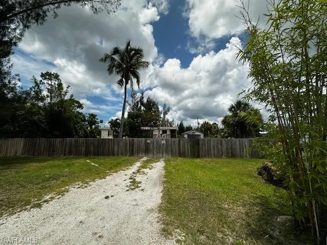 11891  Pompano  AVE, Cape Coral, FL 33991