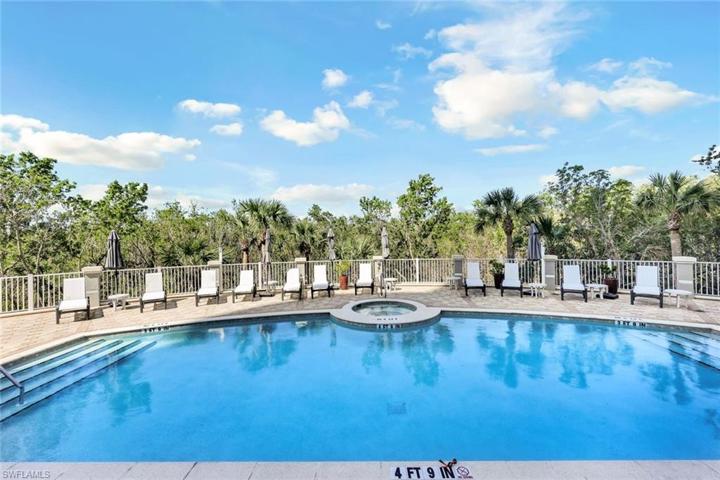 The Grande Excelsior Pool & Spa