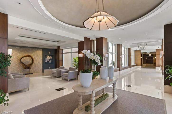 The Grande Excelsior Lobby