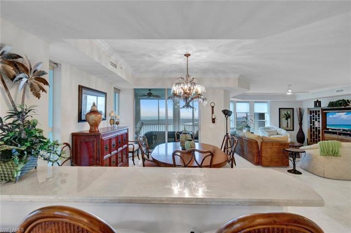Breakfast Bar, Dining Room & Living Room