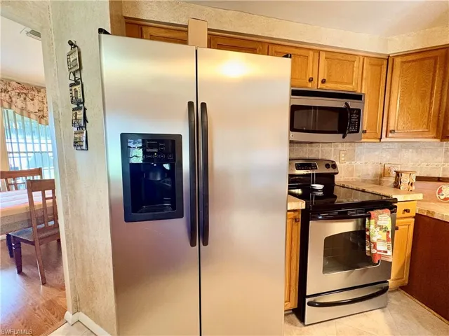 3163 Indian Village Ln, North Fort Myers, Florida 33917