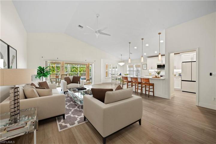 Vaulted ceilings (virtually staged