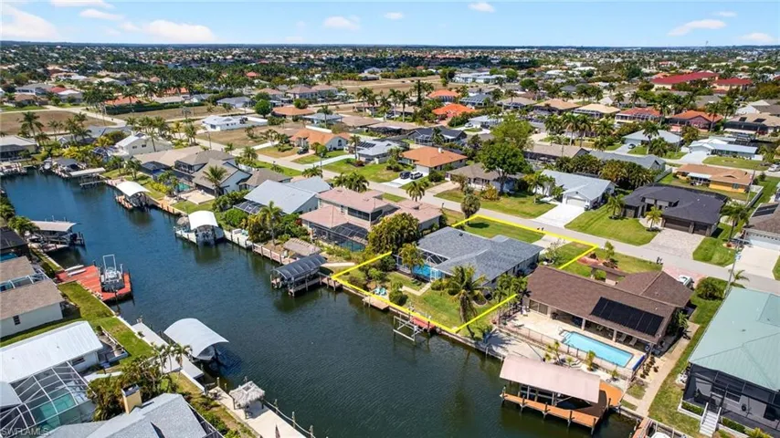 1510 Sw 52nd Ln, Cape Coral, Florida 33914