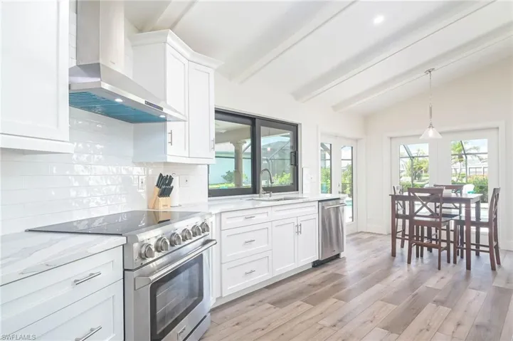 Subway tile backsplash!