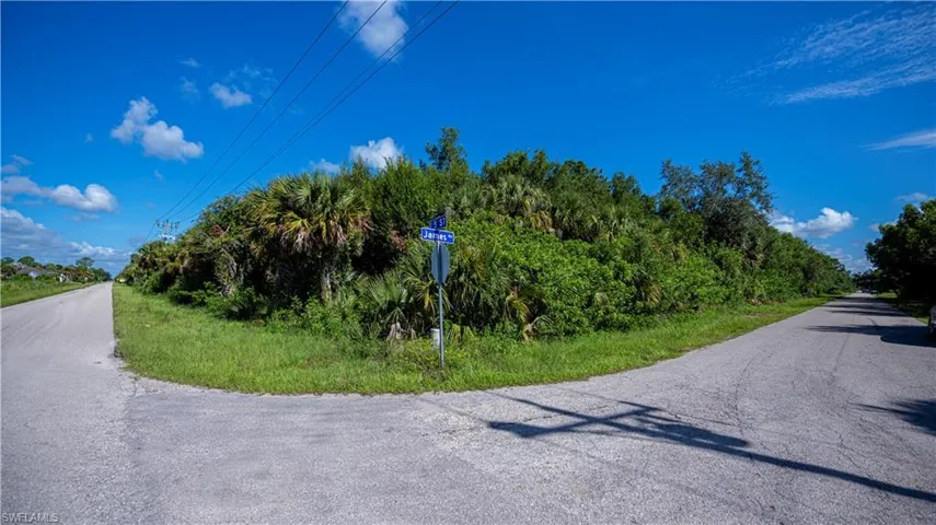 2001 E 5th St, Lehigh Acres, Florida 33936