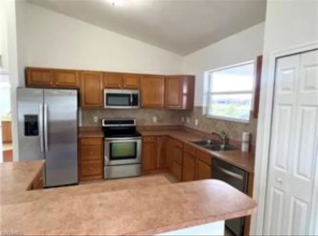 3018 26th St Sw 0, Lehigh Acres, Florida 33976
