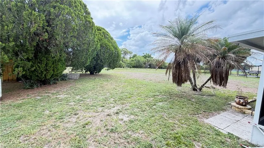 311 Schoolside Dr, Lehigh Acres, Florida 33936