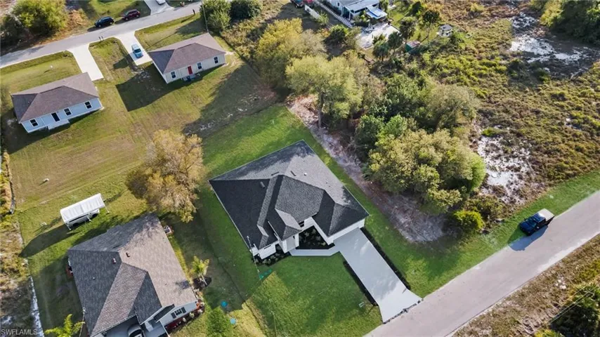 Birds eye view of property
