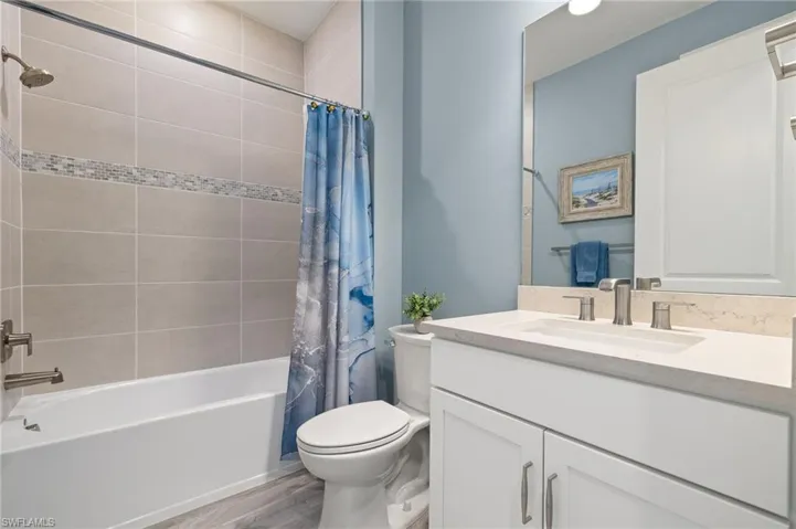 Full Bath 2