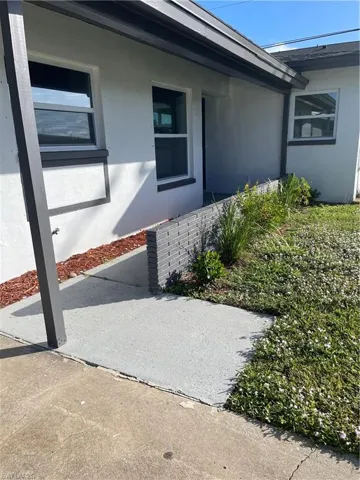 737 Sesame Ct, Cape Coral, Florida 33904