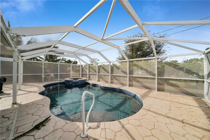 5208 Wilmington Ct, Cape Coral, Florida 33904