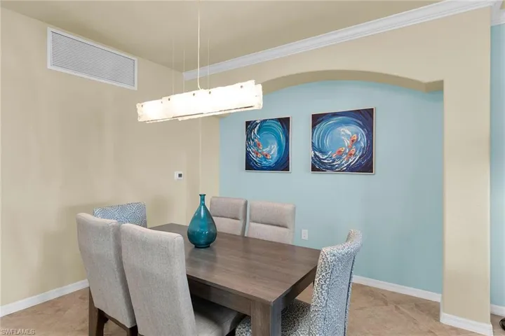 3165  Aviamar  CIR, Naples, FL 34114