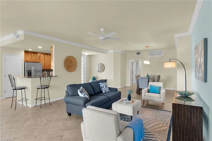 3165  Aviamar  CIR, Naples, FL 34114