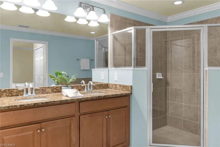 3165  Aviamar  CIR, Naples, FL 34114