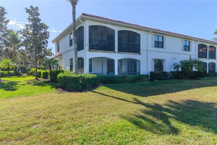 3165  Aviamar  CIR, Naples, FL 34114