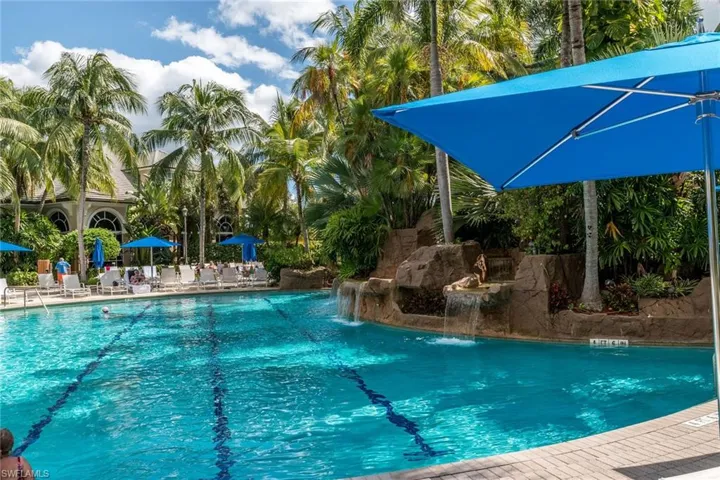 3165  Aviamar  CIR, Naples, FL 34114