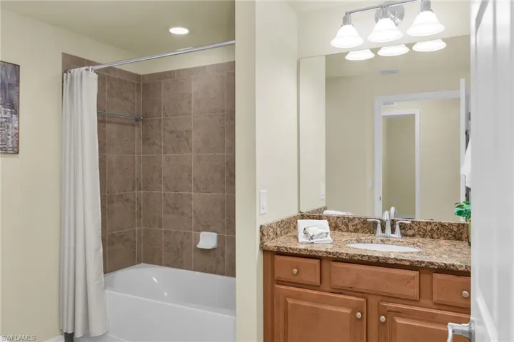 3165  Aviamar  CIR, Naples, FL 34114