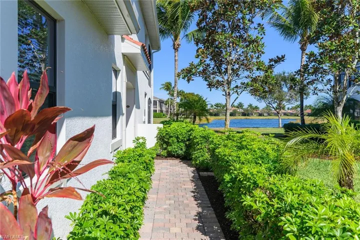 3165  Aviamar  CIR, Naples, FL 34114